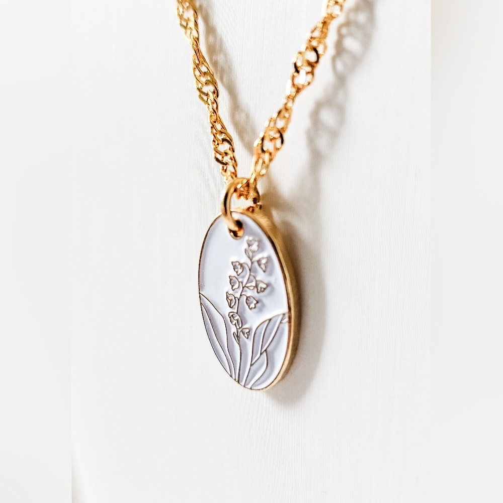 Lily Of The Valley Floral Pendant Necklace - Picture 2 of 6
